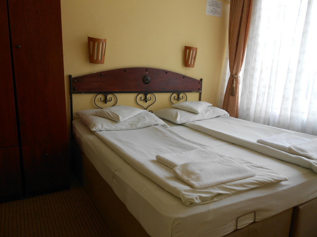 Hotel Seni Studium Budapeste Quarto foto